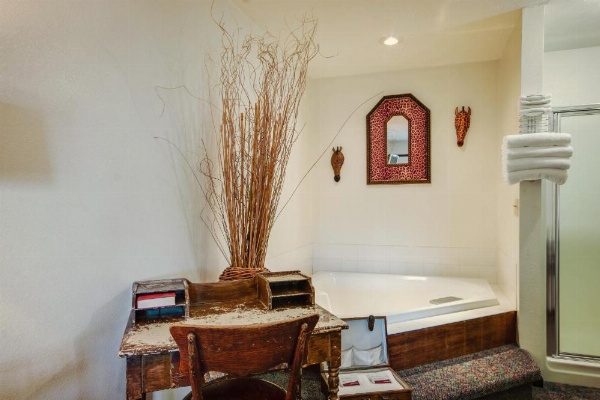 Simmer Motel image 8